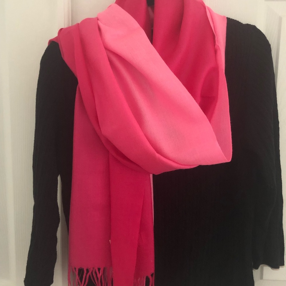 Women’s scarf